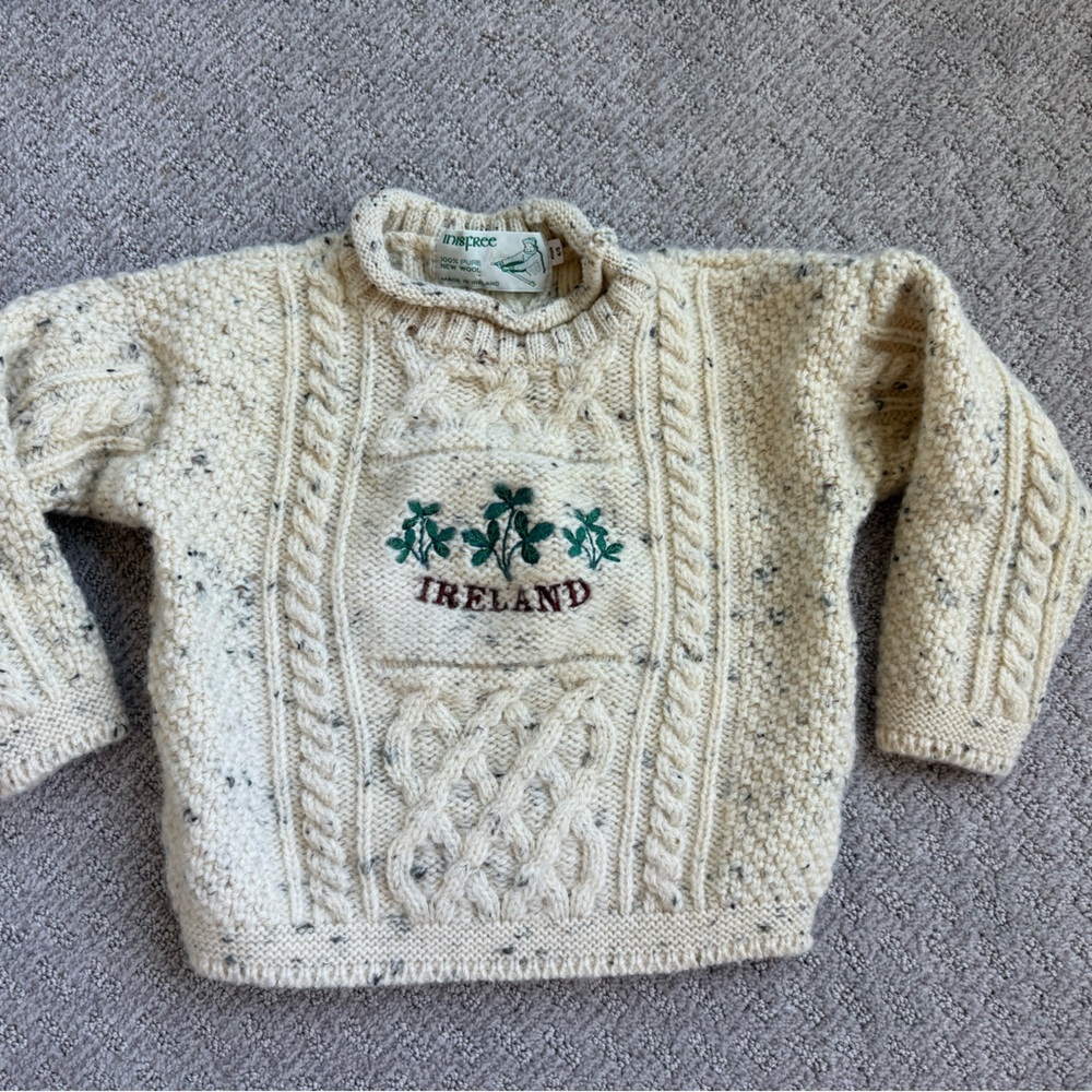 100% Pure Cream Wool Sweater with Green Shamrock Embroidery